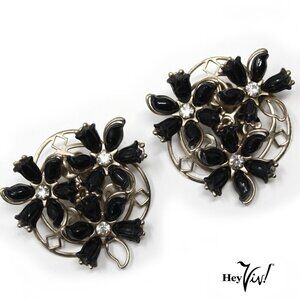 Vintage Black Flower Plastic Clip On Earrings Wire Twirl Base 1.5" - Hey Viv